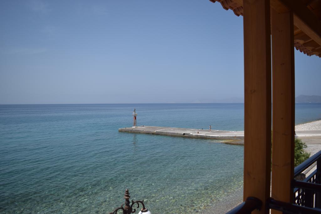 Amfilissos Hotel Koumeika Bagian luar foto